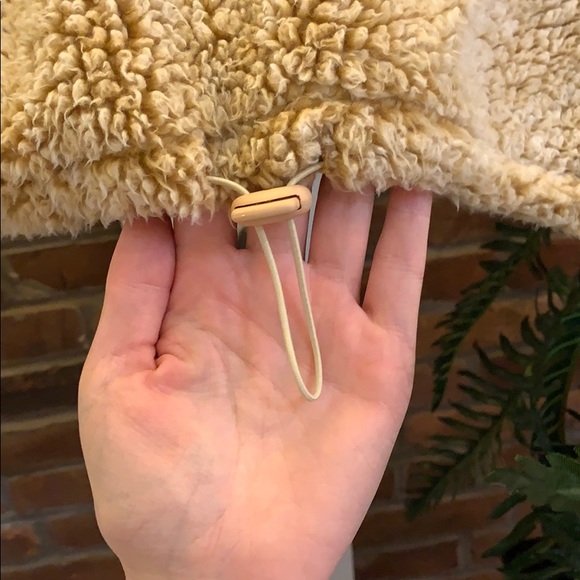 Cropped teddy quarter zip - Picture 3 of 6